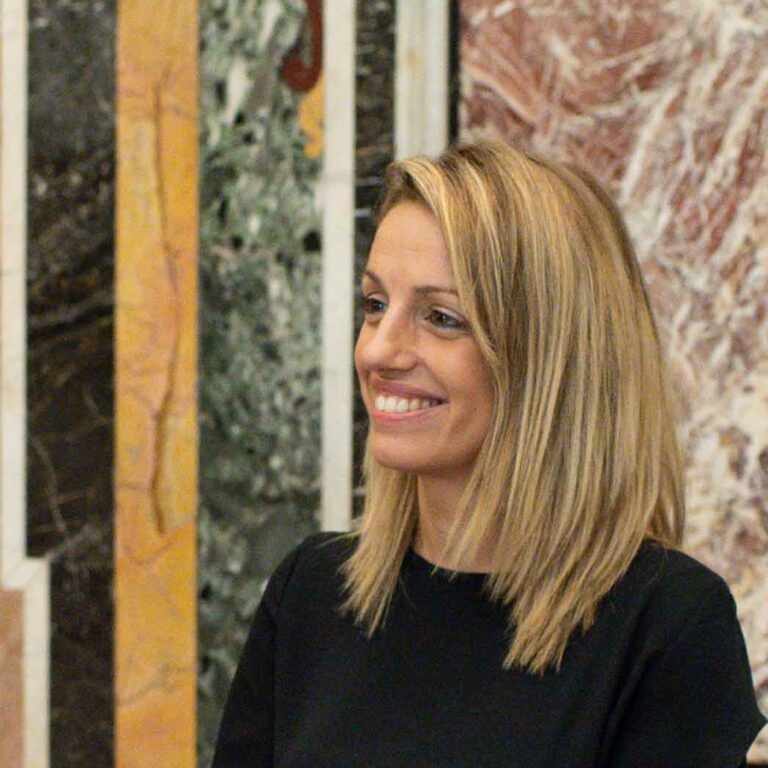 01717_TIZIANA MANO